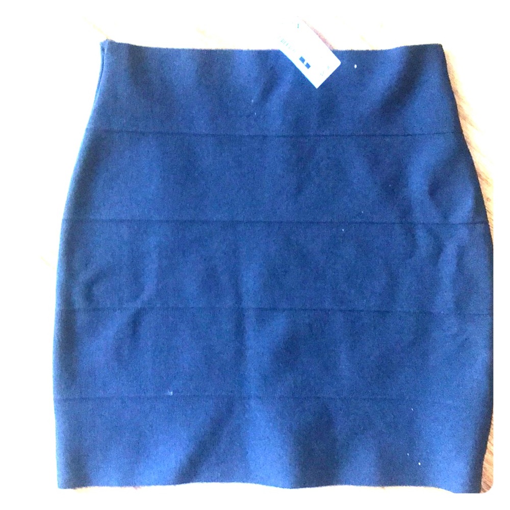 Black skirt . Brand new